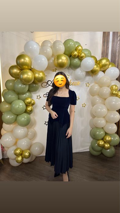 Образ, топ с баской и юбка