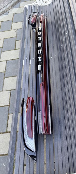 Set lampi spate Porsche Cayenne 9YA 9Y0 Lampa spate centrala Porsche semnal dinamic