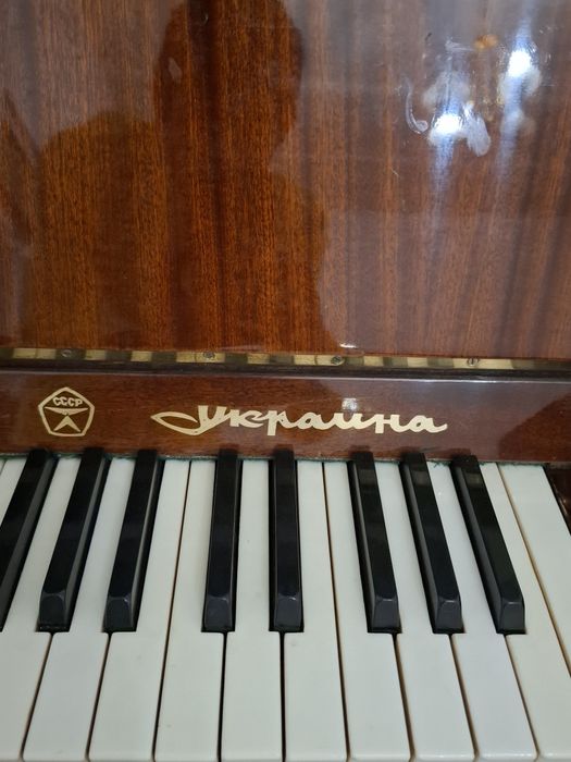 Пианино. Украина.