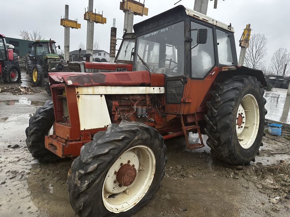 Dezmembrez Case International 955,1055