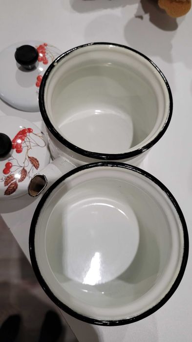 Продам сахарницу, чайник,салатник