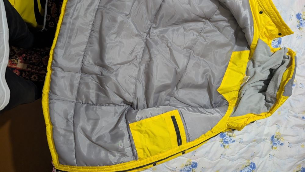 Яндекс куртка Новая тёплая