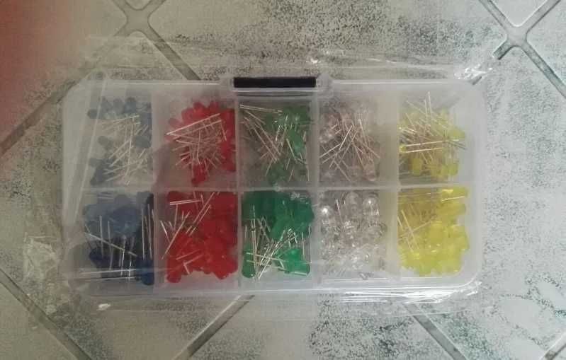 Светодиоди 200 или 300 броя 5 цвята 3мм и 5мм, цветни светодиоди