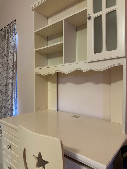 VÂND MOBILIER din Anglia pentru fetiță