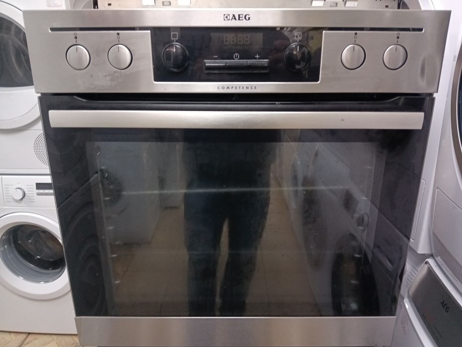 Иноксова печка за вграждане с индукционни котлони Аег Aeg  с Гаранция