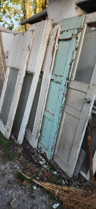 Taxta eshiklar sotiladi 100ming donasi 5 ta