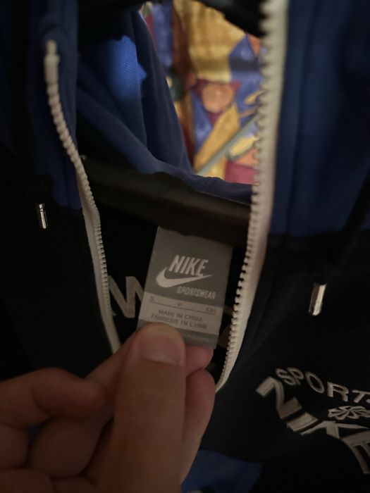 Продам  кофту nike sportwear