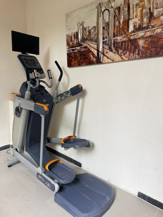 PRECOR AMT 100i Made in USA – Aparat Fitness Profesional Adaptive / Eliptică / Stepper / Urcat Scări