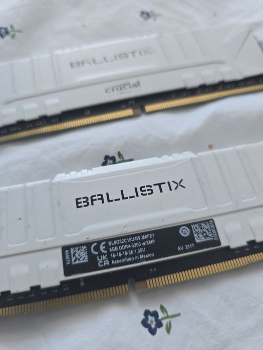 Memorie RAM 16GB 3200mhz White Crucial Ballistix dual channel Impecabi