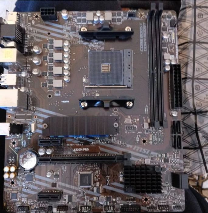 Материнская плата с процессом