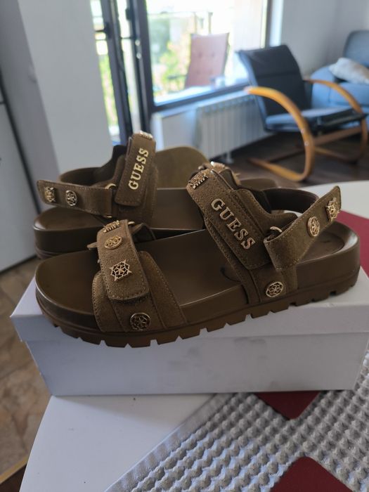 Дамски сандали Guess