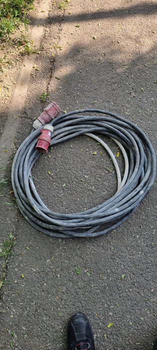 Vând cablu cupru triifazic.