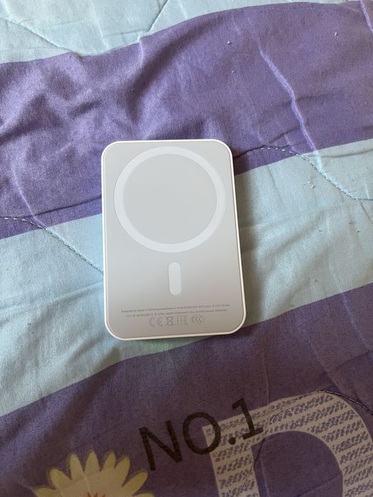Пауэрбанк на айфон