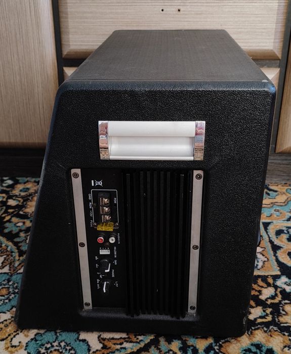 продам  сабвуфер