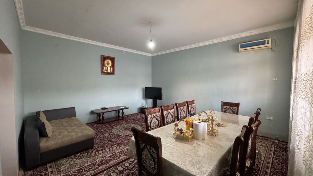 Жомбойда коттедж сотилади