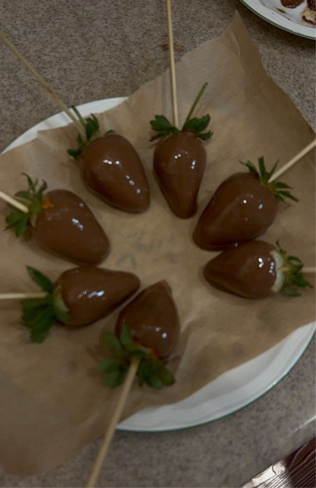 Клубника в шоколаде! АТЫРАУ