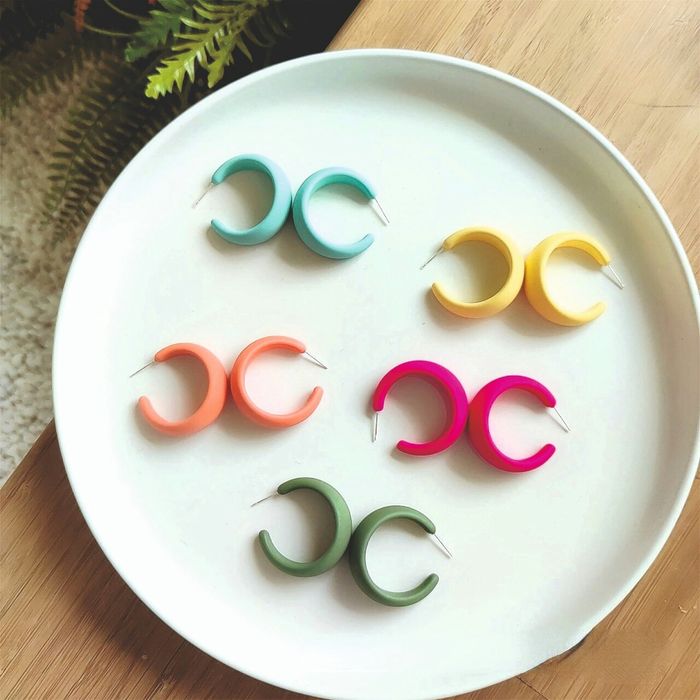 Серьги яркие разные цвета