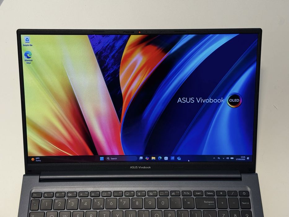 ASUS Vivobook 15X OLED – i3-1220P / 8GB RAM / 256GB SSD