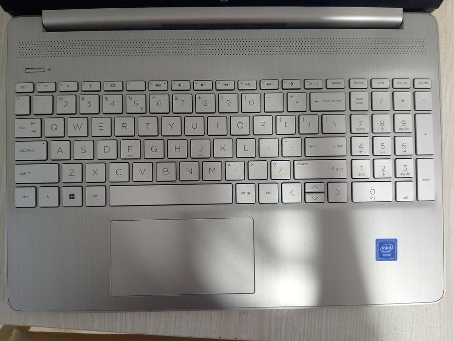 Hp Kompyuter sotiladi