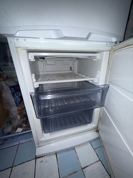 Холодильник не рабочий