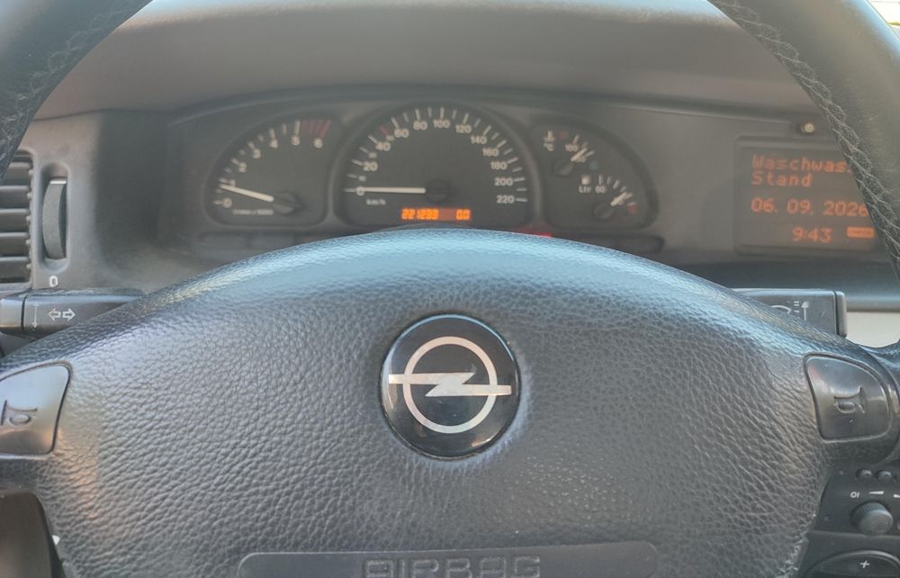Vând Opel Vectra b