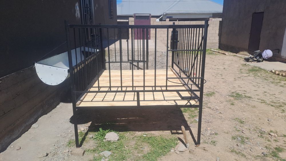 қой қоралар сатылады