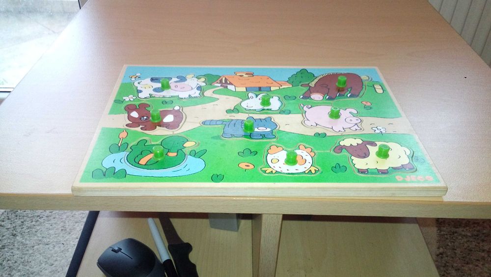 Дървени пъзели за бебешка и  за 3-годишна възраст -по 2,5 лв.