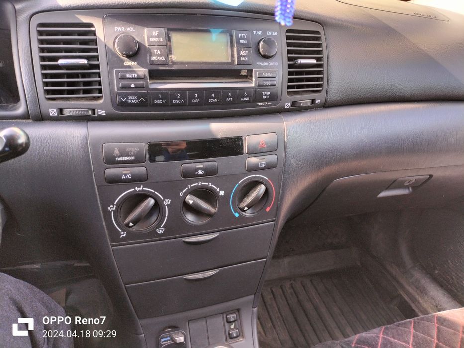 Тойота Королла 2005 года