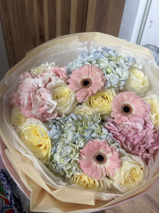 Цветы свежие 9000