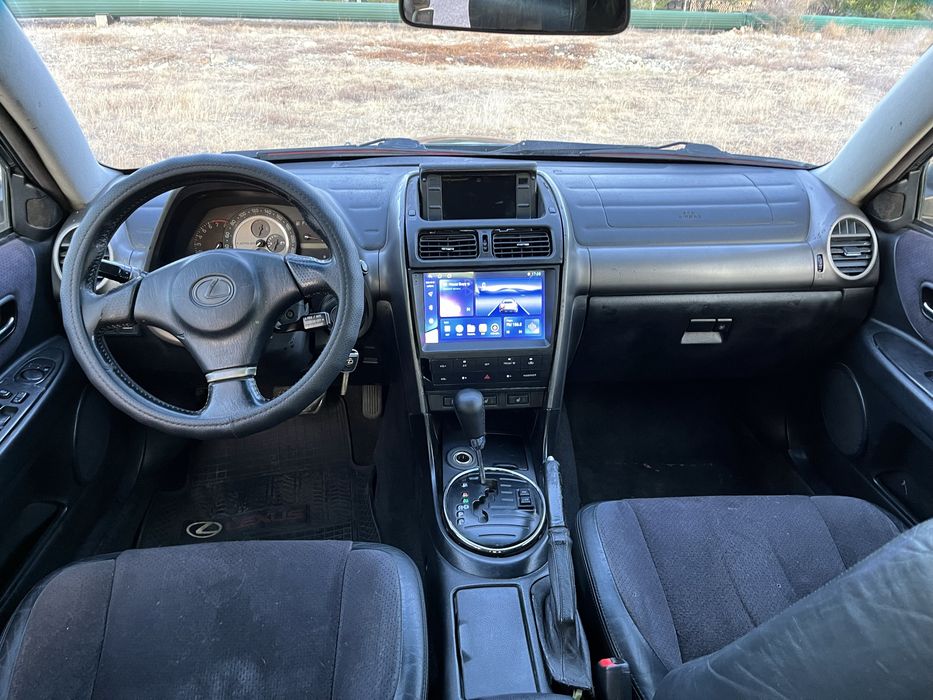 Lexus IS200 продам