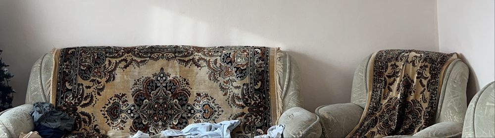 Диван б/у сатылады!