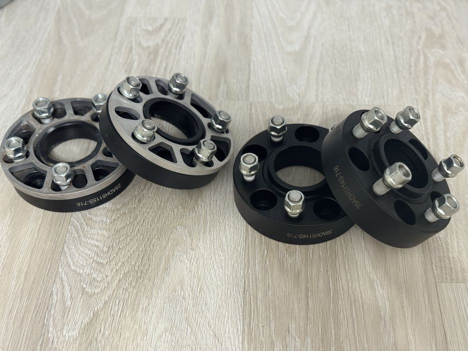 Проставки 5х115 почти новые