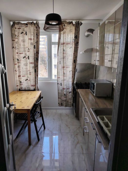 De închiriat apartament 3 camere Titan Potcoava