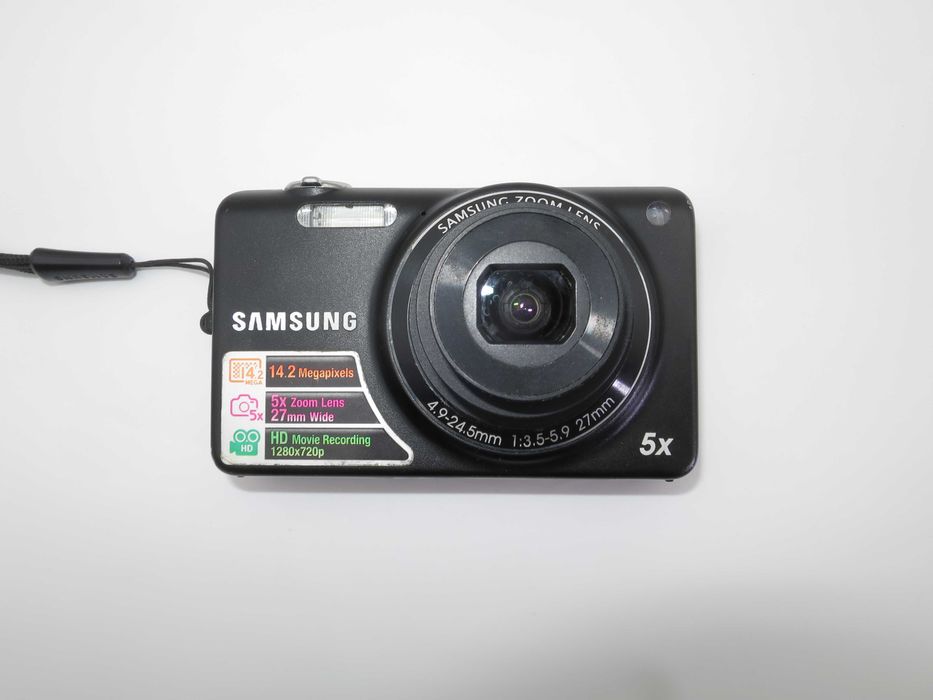 Samsung ST65 ултра компактен цифров фотоапарат, черна дигитална камера, в отлично състояние, пълен комплект, работи супер.