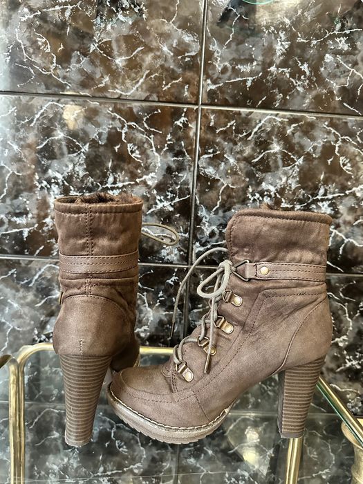Кафяви дамски боти
