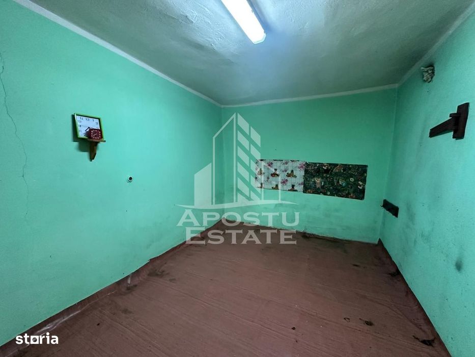 Casa cu teren de vanzare in Zimandu Nou