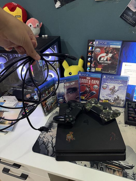 PlayStation 4+2джостика