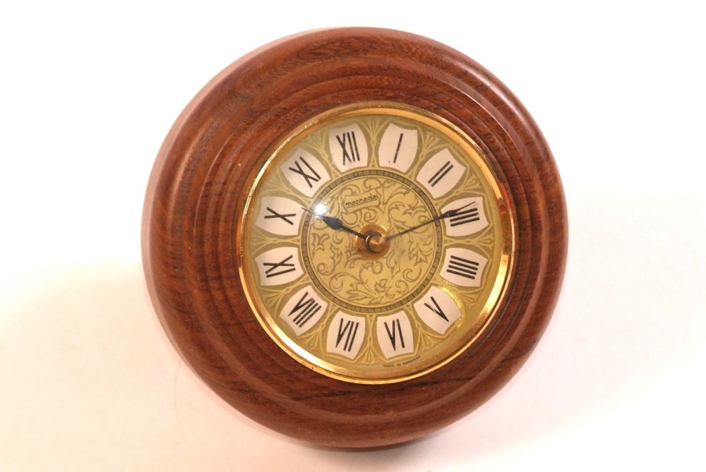Ceas MERCEDES, Made in Germany, mecanism japonez, rama din lemn de stejar, IMPECABIL