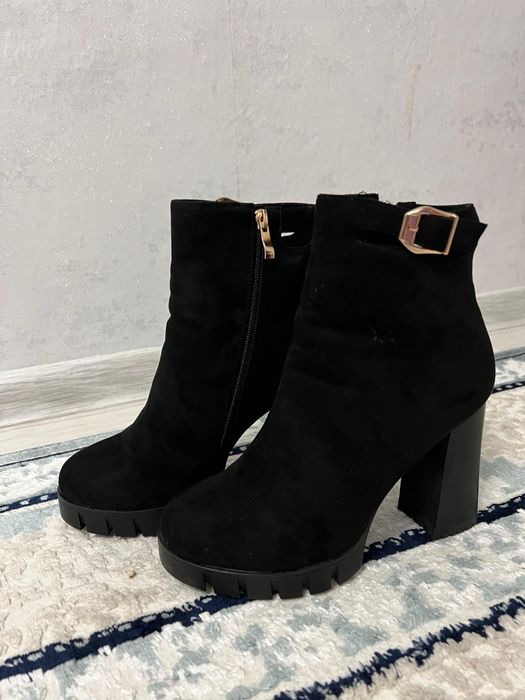 Продам новые ботильоны размер 37