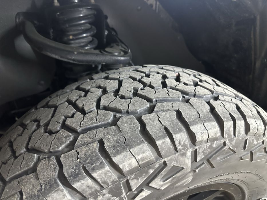 Comforser cf1100 A/T 265/70/17