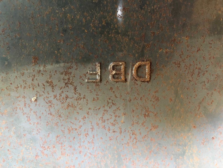 продавам старинна кутия