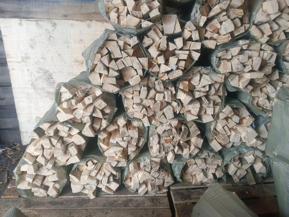 Уголь.Дрова в мешках.