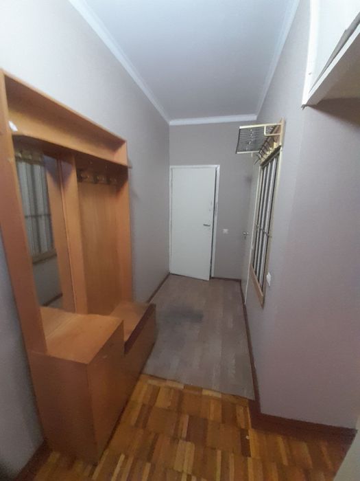 Юнусабад 17. Срочно. Продаю. 1 комнатная чистая