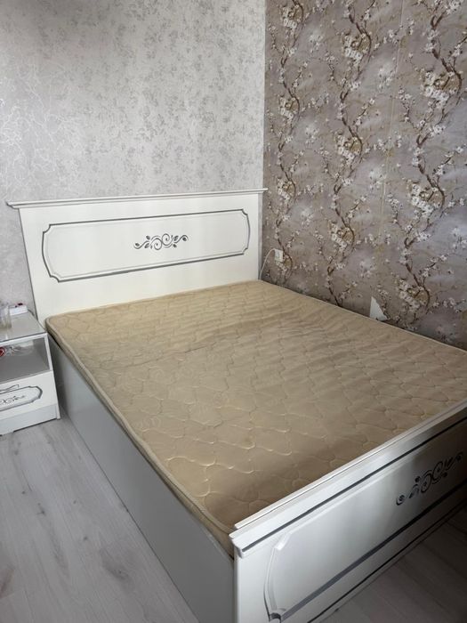 Продам двухспальную кровать