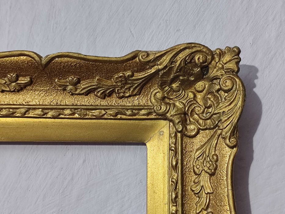 Продавам рамка за картина