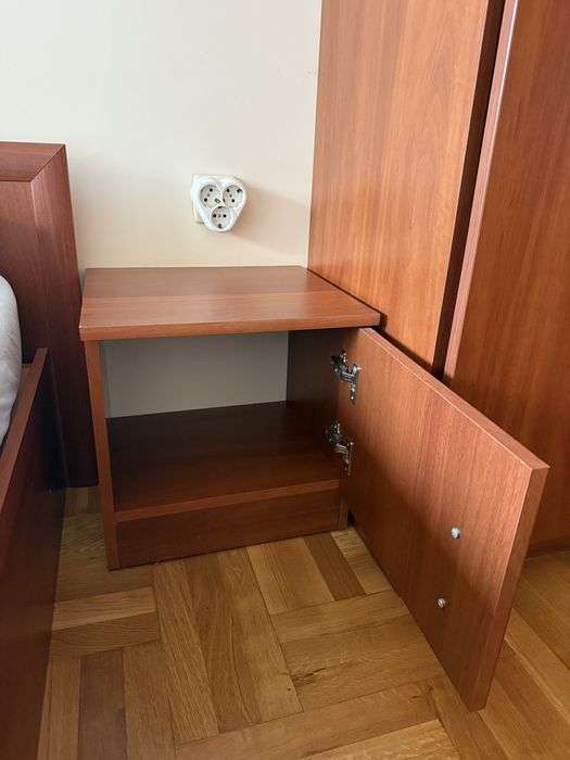 Спален комплект – легло 160×200, 2 нощни шкафчета и скрин 4 чекмеджета