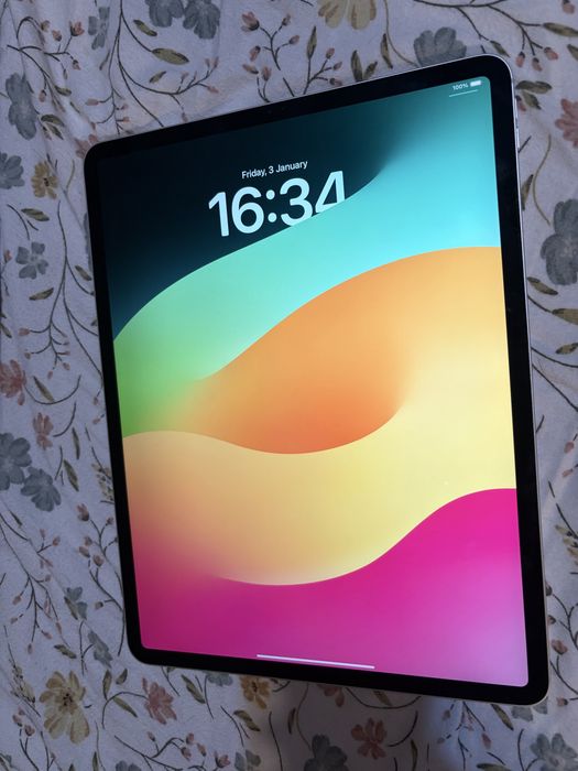 Перфектен iPad Pro 12.9 inch 3rd generation cellular + Wifi