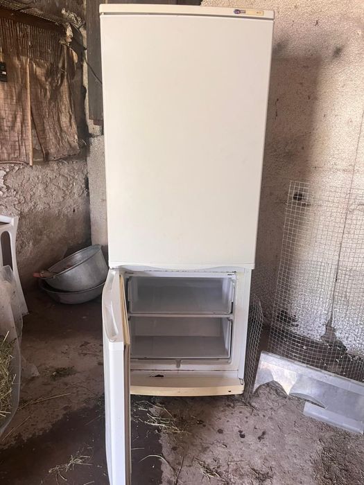 Продам холодильник