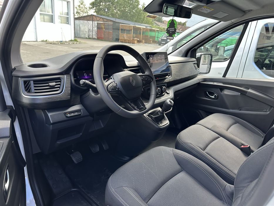 Inchiriez Microbuz 8+1 locuri. Inchiriere autoturism Campina