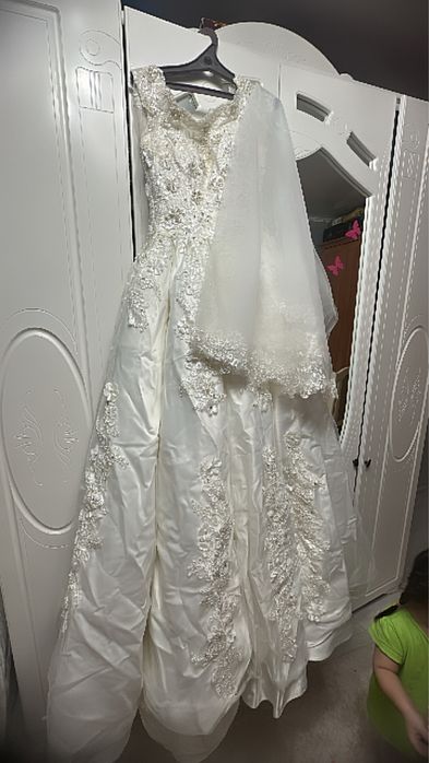 Продаю свадебное платье